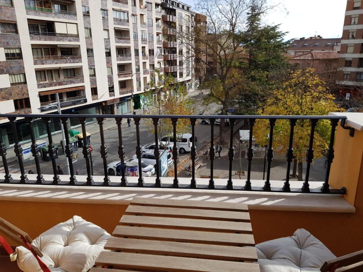 Apartamentos Aranda - Atico Duero อารันดา เด ดวยโร ภายนอก รูปภาพ
